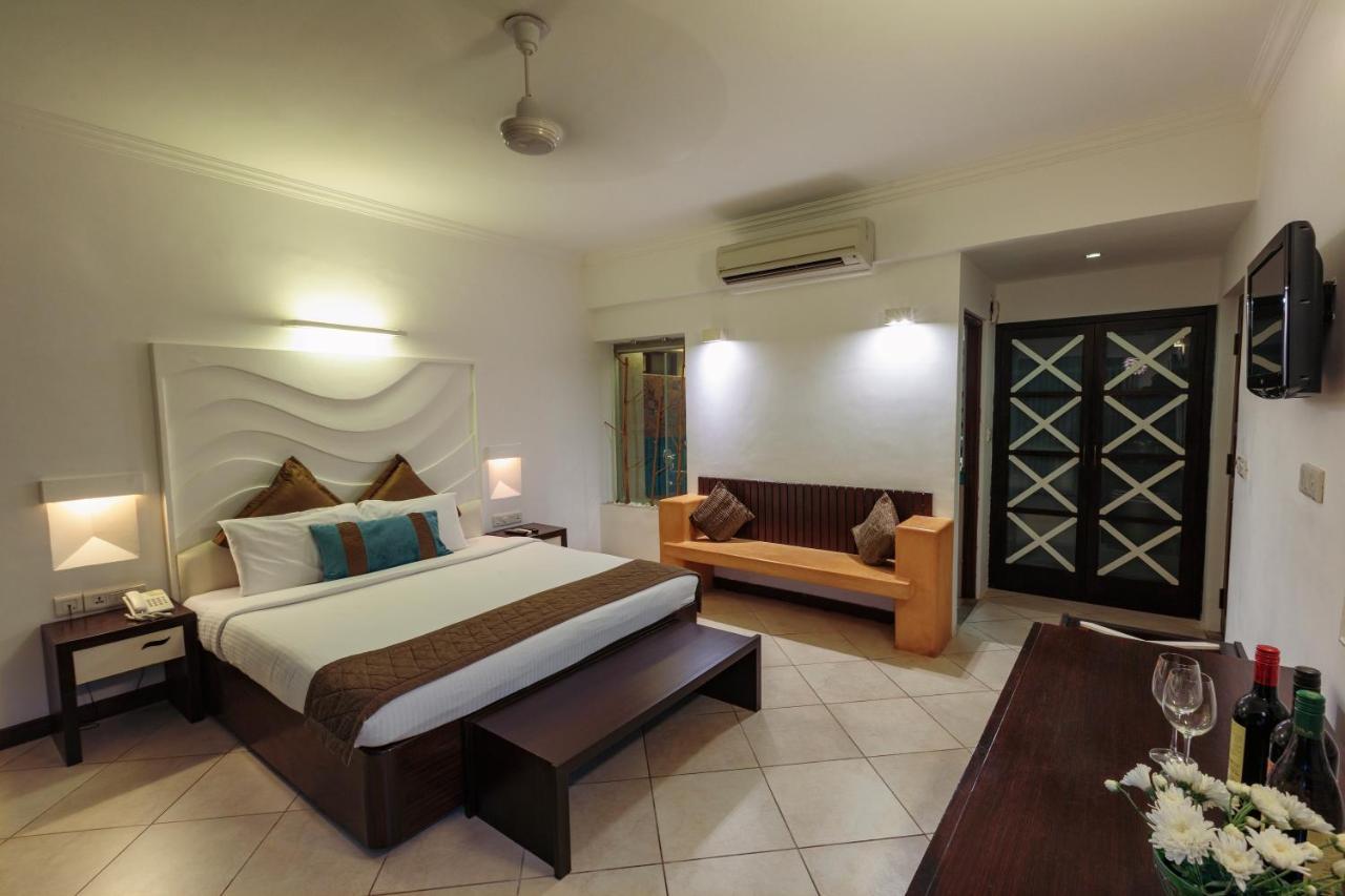 Sonesta Inns Beach Resort - Candolim Beach Exterior foto