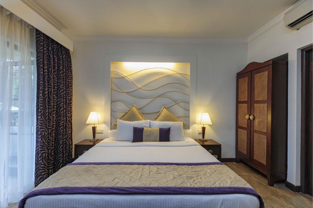 Sonesta Inns Beach Resort - Candolim Beach Exterior foto
